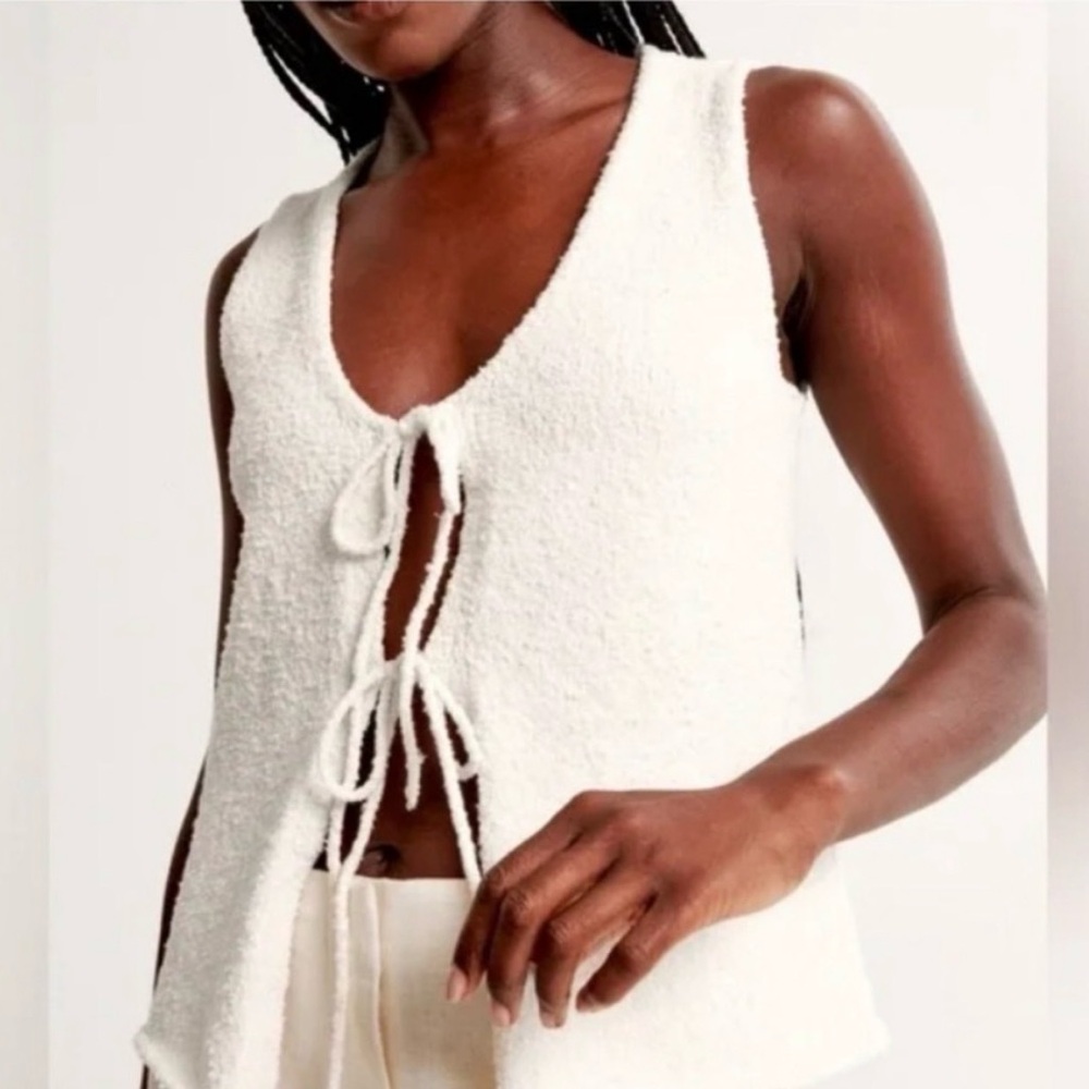 Abercrombie White Tie-Front Textured Vest